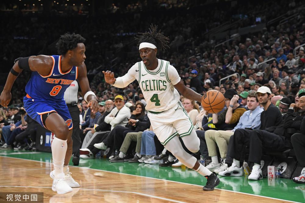 通过紧密的 通过紧密的